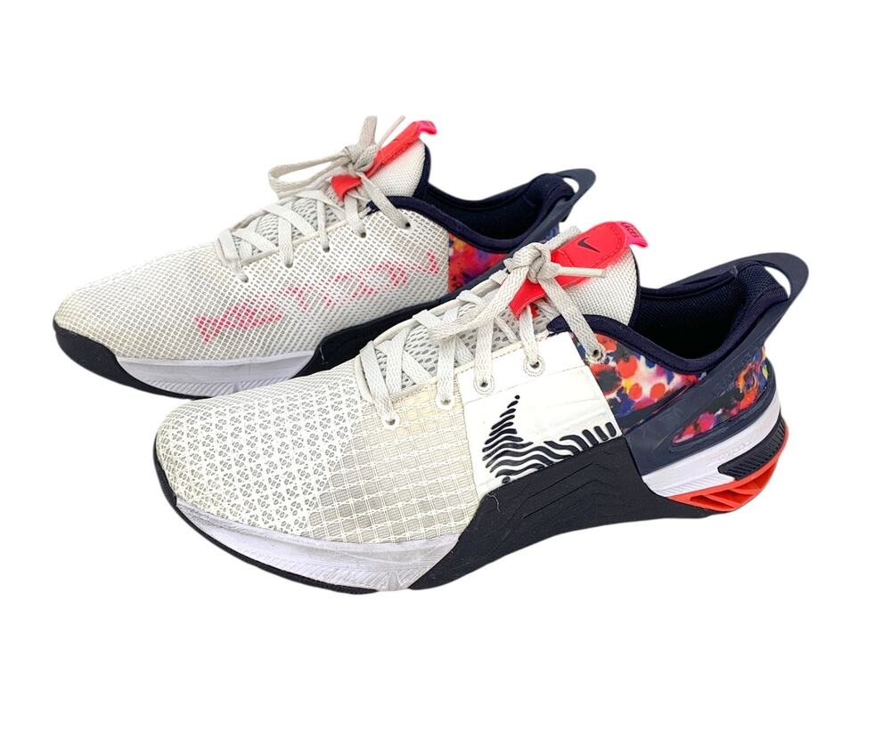 Nike Metcon 8 Flyease Womens 8.5 Athletic Trainers Workout Shoes DO9381-101